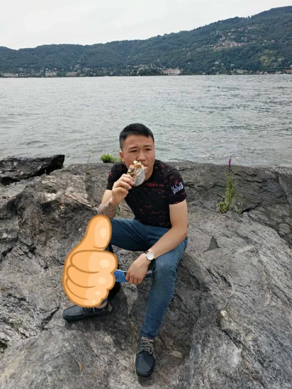 绚烂背后的平淡的第一张照片--永春婚介网