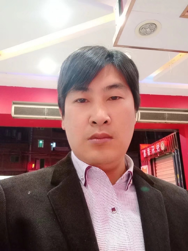 奔跑的第二张照片--永春婚介网