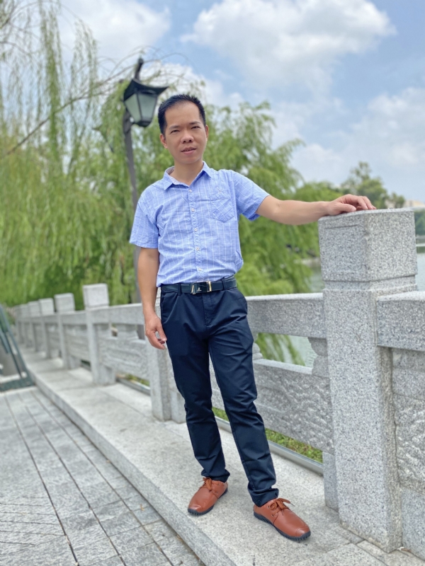 奇峰向阳的第一张照片--永春婚介网