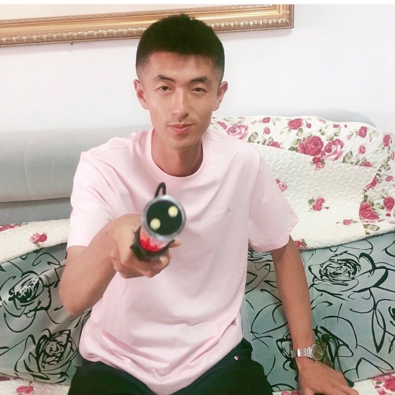 转身留下孤独的她的第一张照片--永春婚介网