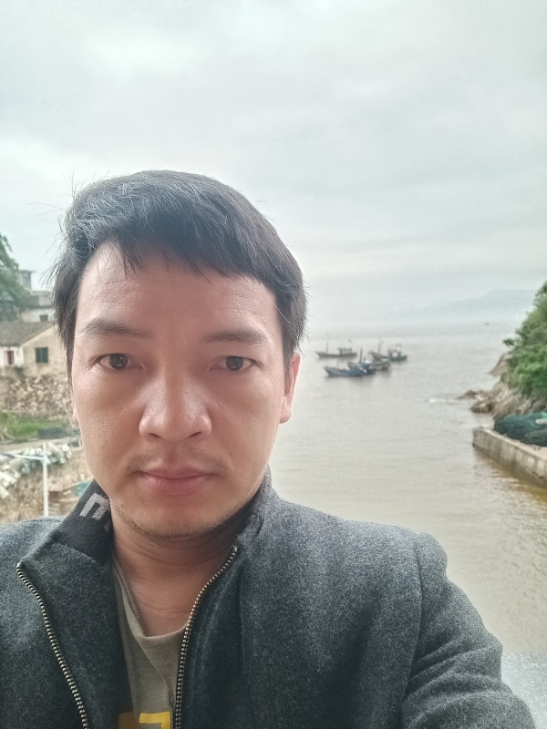 啊亮的第一张照片--永春婚介网